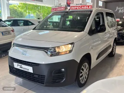 Usado Fiat Doblò 130 CV (95 kW) 2023 Blanco Monovolumen