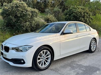 Używany BMW 318 150 KM (110 kW) 2018 Biały Sedan/Limuzyna
