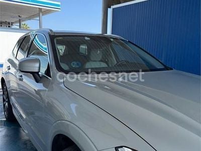 Usado Volvo XC60 Momentum 197 CV (144 kW) 2020 Beige SUV
