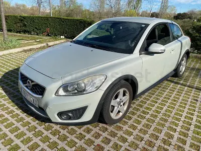 Usado Volvo C30 Momentum 136 CV (100 kW) 2009 Gris / plata Utilitario