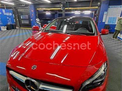 Usado Mercedes CLA200 Shooting Brake 156 CV (114 kW) 2018 Rojo Familiar
