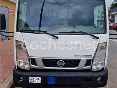Usado Nissan Cabstar 121 HP (88 kW) 2013 Branco Pickup