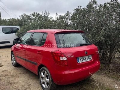 Granate Usado 2013 Skoda Fabia Elegance Berlina | 7500 € (Caro)