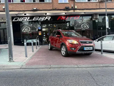 Usado Ford Kuga Trend 136 CV (100 kW) 2009 Granate SUV