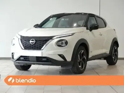 Usado Nissan Juke N-Connecta 143 CV (105 kW) 2022 Lunar white + midnight black metalizado SUV