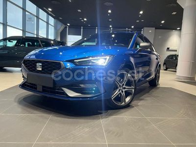 Azul Nuevo 2025 Seat Leon FR Familiar | 28.400 € (Un poco caro)