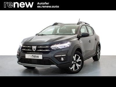 Usado Dacia Sandero Comfort 100 CV (73 kW) 2022 Gris Utilitario