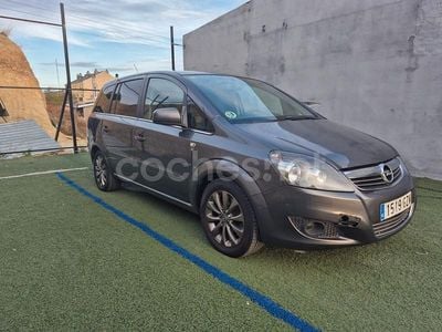 Gris / plata Usado 2010 Opel Zafira Cosmo Monovolumen | 5500 € (Precio justo)