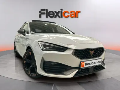 Usado Cupra Leon 150 CV (110 kW) 2023 Blanco Berlina