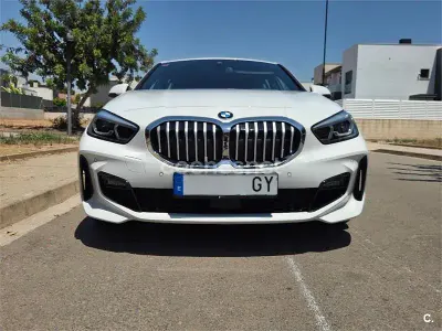 Usado BMW 118 M Sport 136 CV (100 kW) 2022 Blanco Berlina