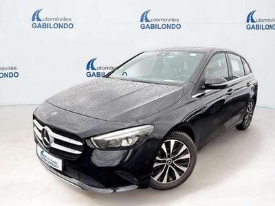 Usado Mercedes B180 116 CV (85 kW) 2021 Negro Monovolumen