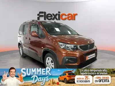 Usado Peugeot Rifter Active 130 CV (95 kW) 2020 Marrón Monovolumen