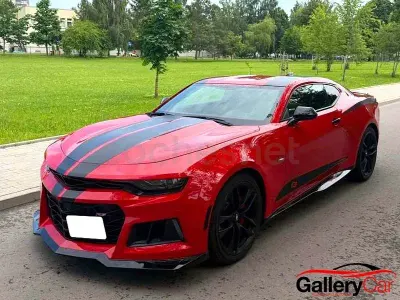 Usado Chevrolet Camaro 405 CV (297 kW) 2021 Rojo Coupe