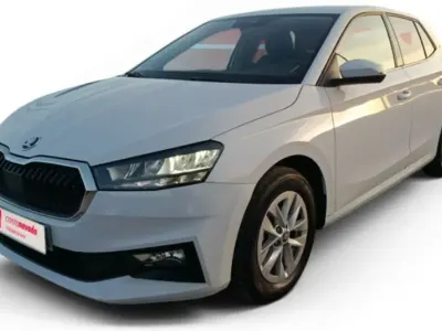 Usado Skoda Fabia Selection 80 CV (58 kW) 2024 Blanco Utilitario