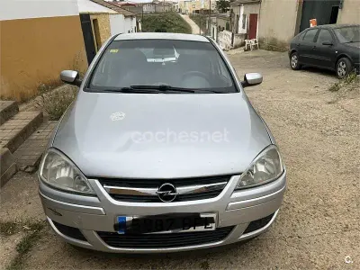 Usado Opel Corsa Eco 60 CV (44 kW) 2001 Gris / plata Utilitario