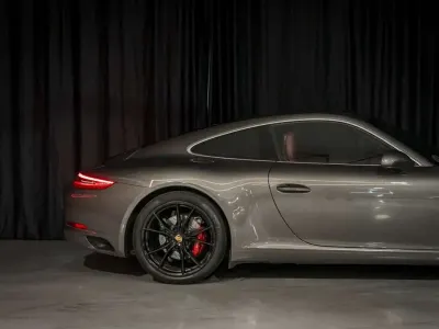 Usado Porsche 911 Carrera 370 CV (272 kW) 2015 Gris Coupe