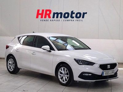 Usado Seat Leon Style 111 CV (81 kW) 2021 Blanco Utilitario