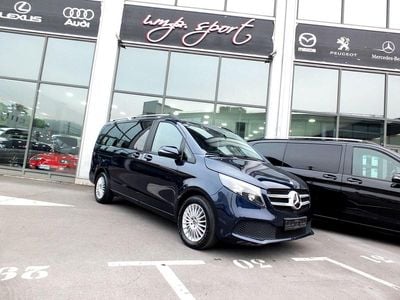 Mercedes V220