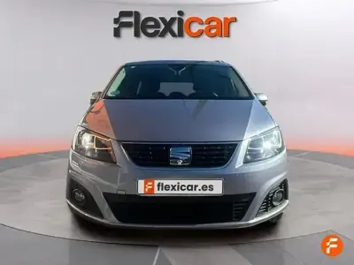 Usado Seat Alhambra 150 CV (110 kW) 2022 Gris Monovolumen