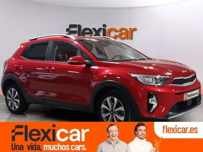 Usado Kia Stonic 120 CV (88 kW) 2022 Rojo SUV