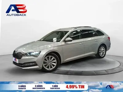 Usado Skoda Superb Ambition 218 CV (160 kW) 2020 Gris / plata Familiar