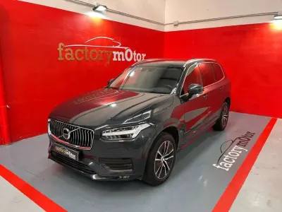 Usado Volvo XC90 Momentum 235 CV (172 kW) 2021 Negro SUV