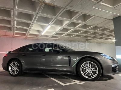 Porsche Panamera 4
