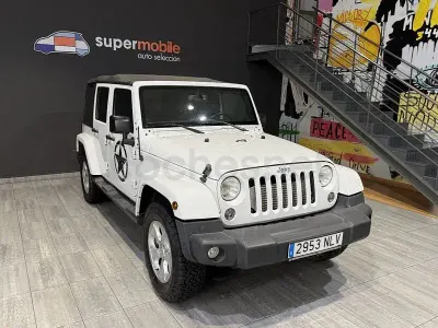 Usado Jeep Wrangler Unlimited Sahara 200 CV (147 kW) 2015 Blanco SUV