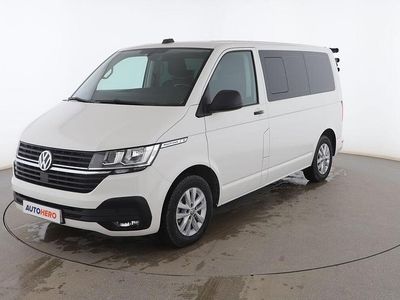 Blanco Usado 2022 VW Multivan Trendline Van | 43.399 € (Precio justo)