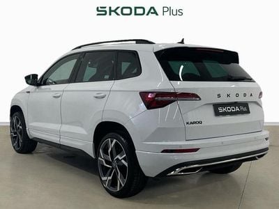 Usado Skoda Karoq SportLine 150 CV (110 kW) 2025 Blanco SUV