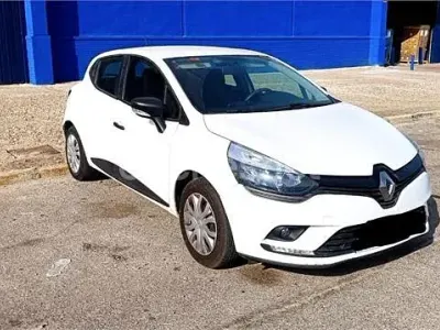 Usado Renault Clio IV Business 90 CV (66 kW) 2019 Blanco Berlina