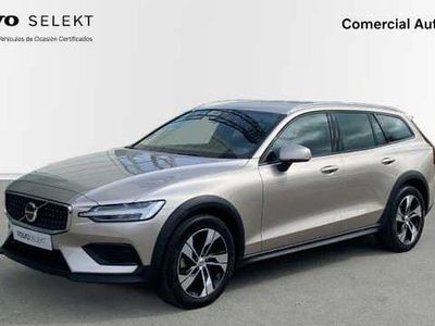 Gris Usado 2023 Volvo V60 Core Familiar | 43.900 € (Caro)