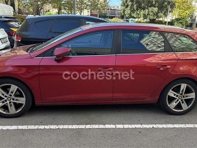 Usado Seat Leon ST FR 130 CV (95 kW) 2018 Rojo Familiar