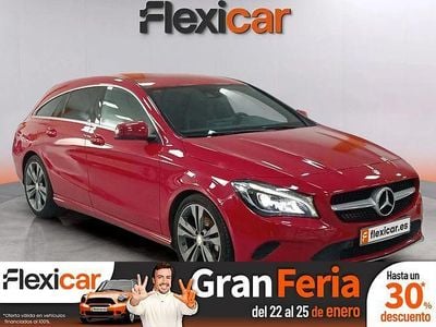 Rojo Usado 2017 Mercedes CLA200 Shooting Brake Familiar | 17.490 € (Precio justo)