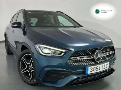 Begagnad Mercedes GLA200 150 HK (110 kW) 2020 Blå SUV
