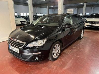 Usado Peugeot 308 SW Style 115 CV (84 kW) 2015 Negro Familiar