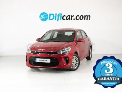 Usado Kia Rio 100 CV (73 kW) 2019 Rojo Berlina