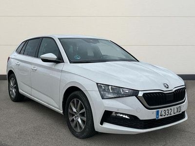 Usado Skoda Scala 95 CV (69 kW) 2022 Blanco Utilitario