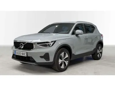 Nuevo Volvo XC40 Core 2025 Gris SUV
