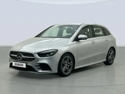 Usado Mercedes B200 150 CV (110 kW) 2021 Gris plata Utilitario