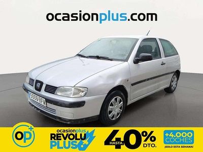 Usado Seat Ibiza Stella 60 CV (44 kW) 2001 Gris Utilitario