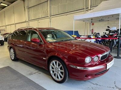 Usado Jaguar X-type Executive 231 CV (169 kW) 2005 Granate Familiar