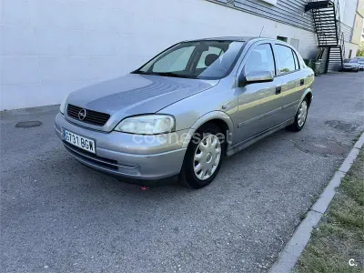 Usado Opel Astra Club 75 CV (55 kW) 2001 Gris / plata Berlina