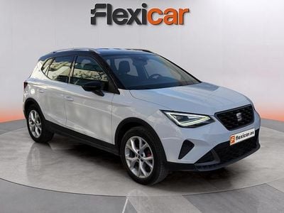Usado Seat Arona FR 150 CV (110 kW) 2023 Blanco SUV