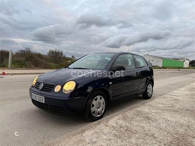 Usado VW Polo Trendline 75 CV (55 kW) 2004 Azul Utilitario