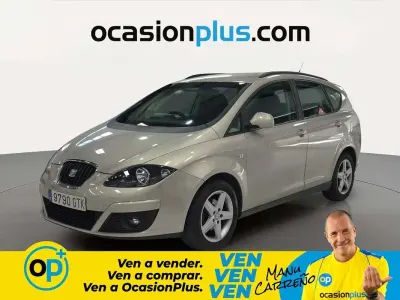 Usado Seat Altea XL Reference 102 CV (75 kW) 2010 Beige Monovolumen