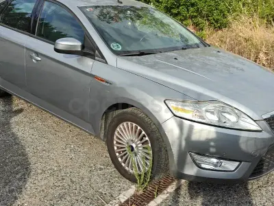 Usado Ford Mondeo 125 CV (91 kW) 2009 Gris / plata Berlina