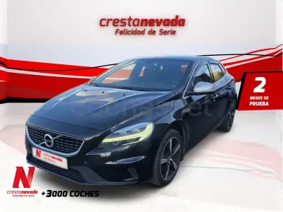 Begagnad Volvo V40 CC Plus 152 HK (111 kW) 2019 Svart Kombi