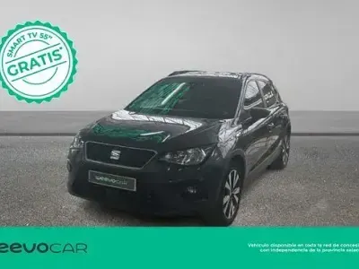 Usado Seat Arona Style 110 CV (80 kW) 2021 Gris SUV