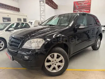 Usado Mercedes ML350 272 CV (200 kW) 2006 Negro SUV